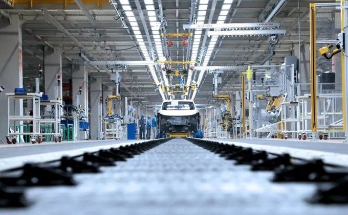 Shaanxi Xianghelixin Automobile Sales Service Co., Ltd. निर्माता उत्पादन लाइन