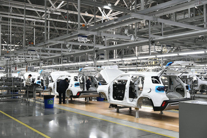 Shaanxi Xianghelixin Automobile Sales Service Co., Ltd. निर्माता उत्पादन लाइन